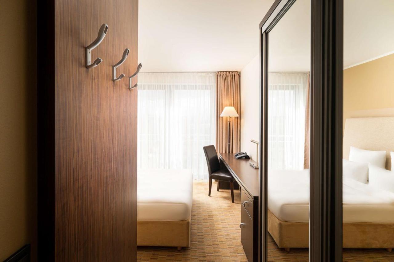 Elaya Hotel Hamburg Finkenwerder Ehemals The Rilano Hotel Hamburg Dış mekan fotoğraf