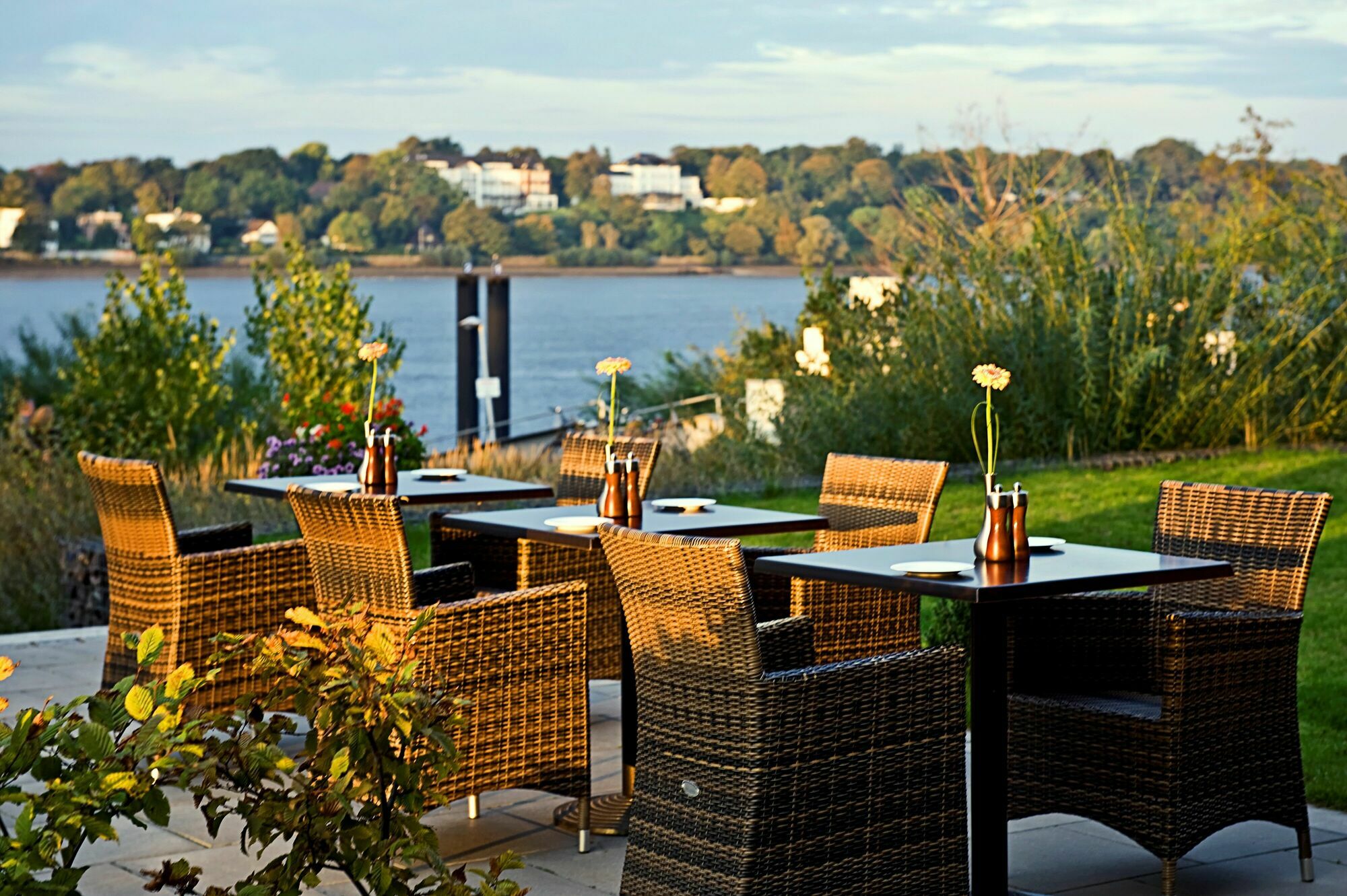 Elaya Hotel Hamburg Finkenwerder Ehemals The Rilano Hotel Hamburg Dış mekan fotoğraf