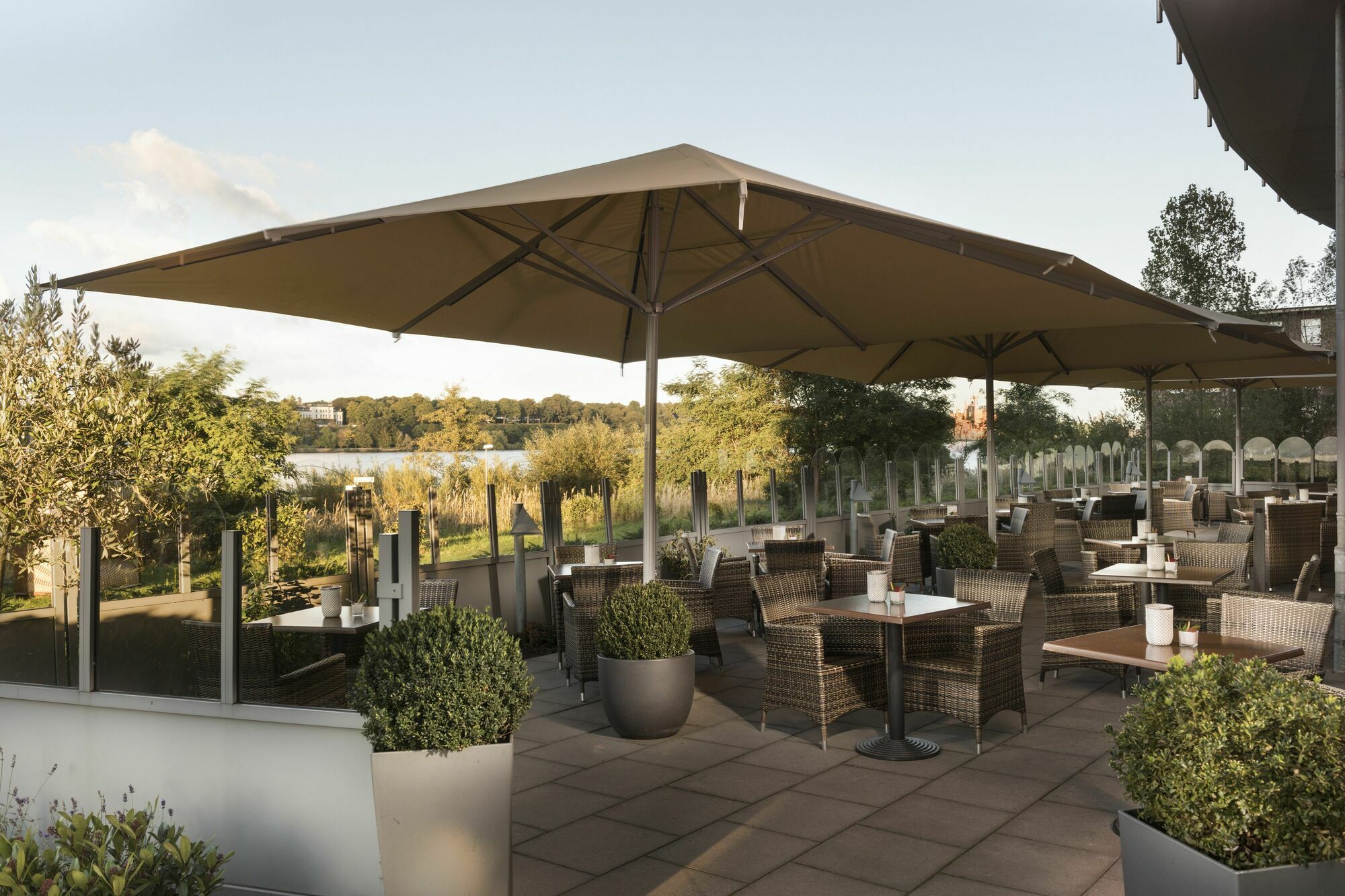 Elaya Hotel Hamburg Finkenwerder Ehemals The Rilano Hotel Hamburg Dış mekan fotoğraf